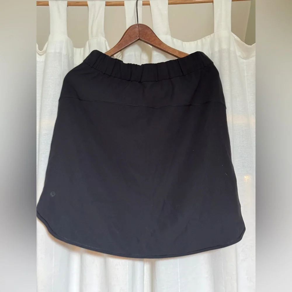 Lululemon on the Fly Black Mini Skirt - Picture 4 of 6